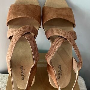 Dr. Scholl's Women's Brown Cross-Strap Sandals
